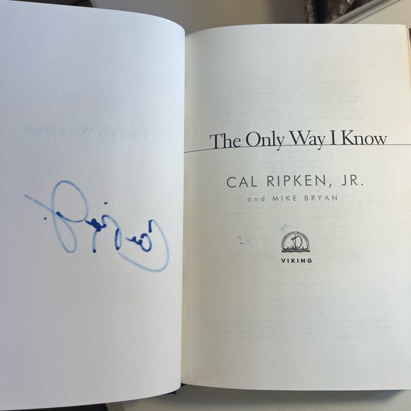 ⚾1997 Signed Cal Ripken Jr’s “The Only Way I Know”. I got to watch him sign it😊 - Picture 3 of 15